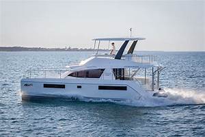 Power Yacht: Moorings 434 PC - 4 Cabin Catamaran