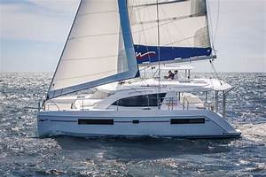 Sailing Catamaran: Moorings 4000 - 3 Cabin Catamaran