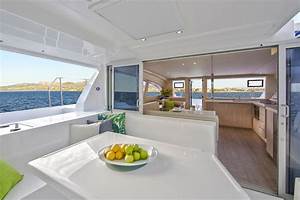 Sailing Catamaran: Moorings 4000 - 4 Cabin Catamaran