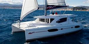 Sailing Catamaran: Moorings 4400 - 4 Cabin Catamaran