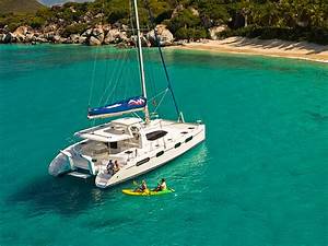 Sailing Catamaran: Moorings 4600 - 4 Cabin Catamaran