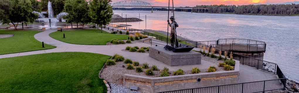 Best Travel agency for cruises in Iowa. Use the cruise travel agent experts at Vincent Vacations travel agency. They have cruise agents in Iowa ready to help. In travel since 2002, Vincent Vacations has the best cruise travel agents certified and awarded in ocean cruises, river cruises, expedition cruises, yacht style, sailing vacations and more.