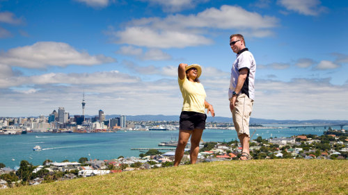 Small-Group All-Inclusive Tour of Auckland & West Coast