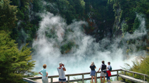 Rotorua Volcanic and Geothermal Sightseeing Tour