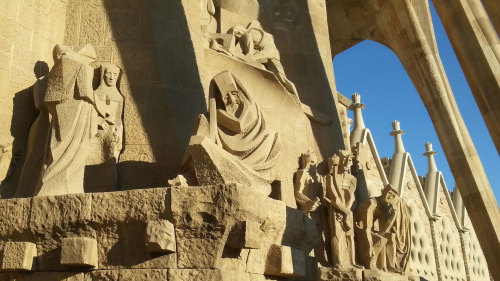 Skip-the-Line: Sagrada Família Tour of Crypt & Tower