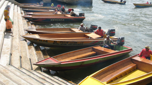 Small-Group Brunei Water Village Experience by Urban Adventures