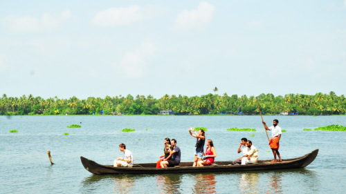 Small-Group Backwaters of Kerala Tour by Urban Adventures