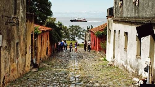 Colonia City Day Tour