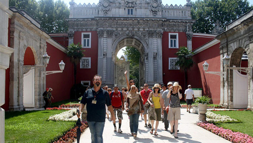 Dolmabahçe Palace & 2 Continents Tour
