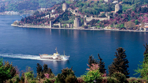 Bosphorus Cruise & 2 Continents Full-Day Tour with Lunch