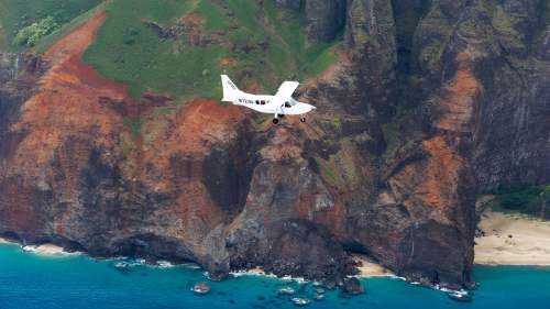 Kauai Sightseeing Tour by Plane