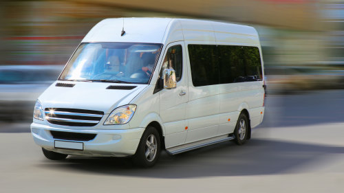 Private Minibus: Mumbai Airport (BOM)