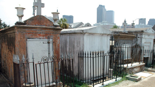 Historic City & Cemetery Tour