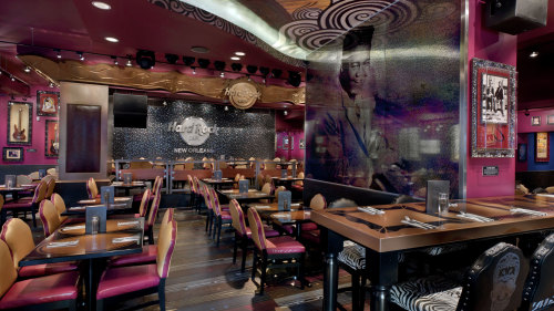 Dining at Hard Rock Cafe with Priority Seating