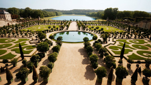 Palace of Versailles & Trianon Full-Day Tour with Lunch