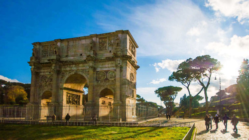 Colosseum & Archaeological Small-Group Tour by Urban Adventures