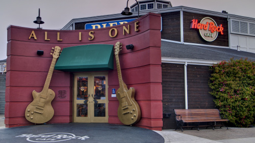 Dining at Hard Rock Cafe with Priority Seating