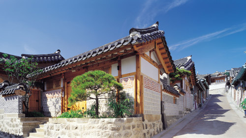 Bukchon Village, Gyeongbokgung Palace & Museum Tour by Kim