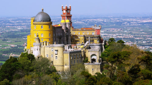 Sintra Deluxe Full-Day Tour with Visit to Pena Palace