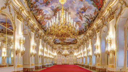 Schönbrunn Palace & City Tour