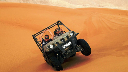 Exclusive Desert Driving Experience for 2 with Lunch