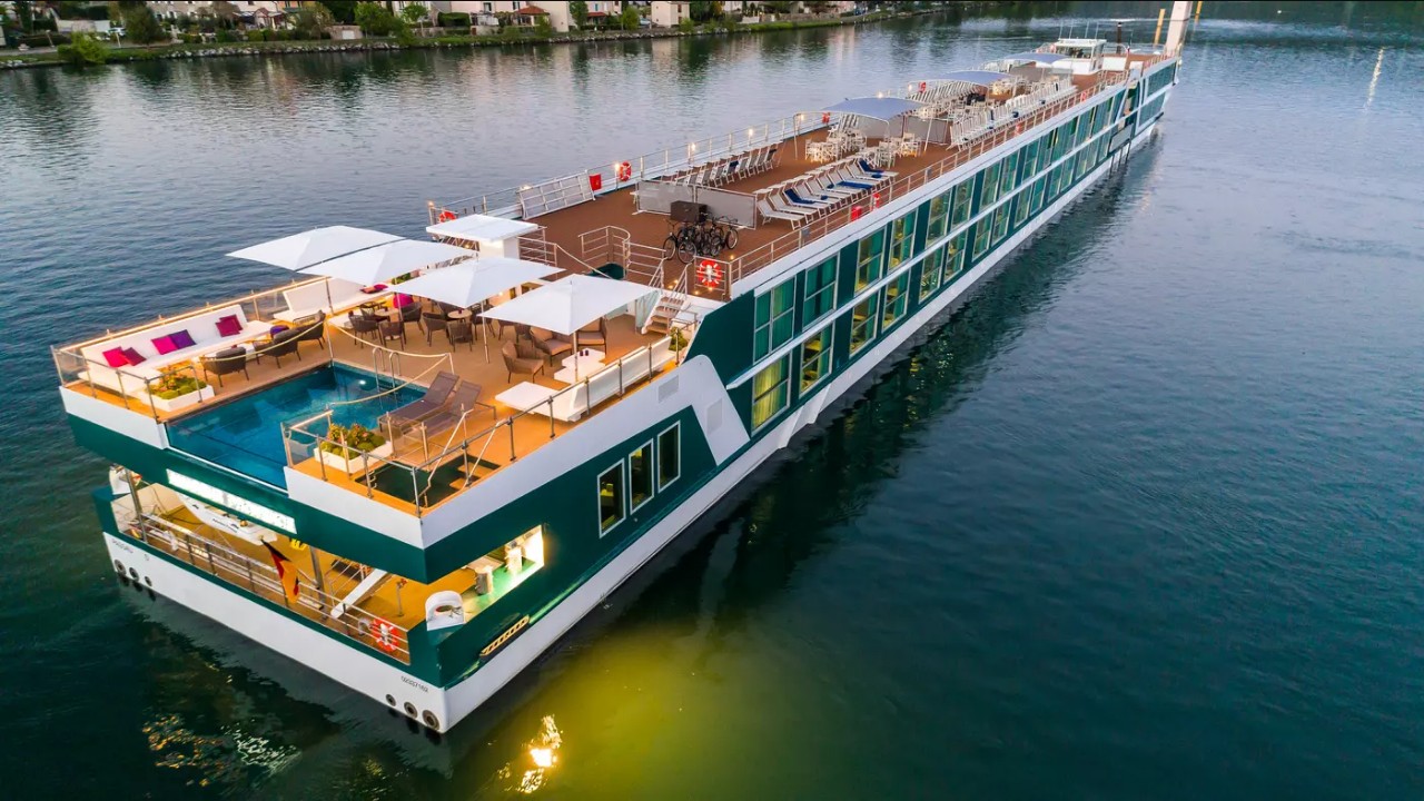 Amadeus Provence sailing through French wine country
