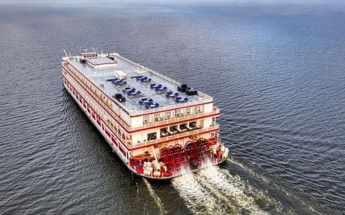 American Cruise Lines modern riverboat cruising American rivers