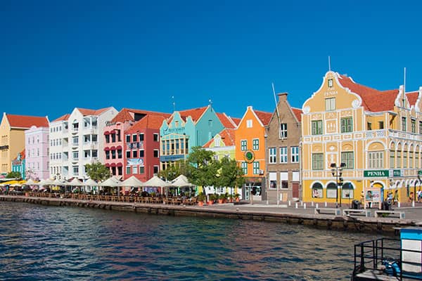 How to Vacation in the Caribbean Like a Celebrity (on a Budget) 