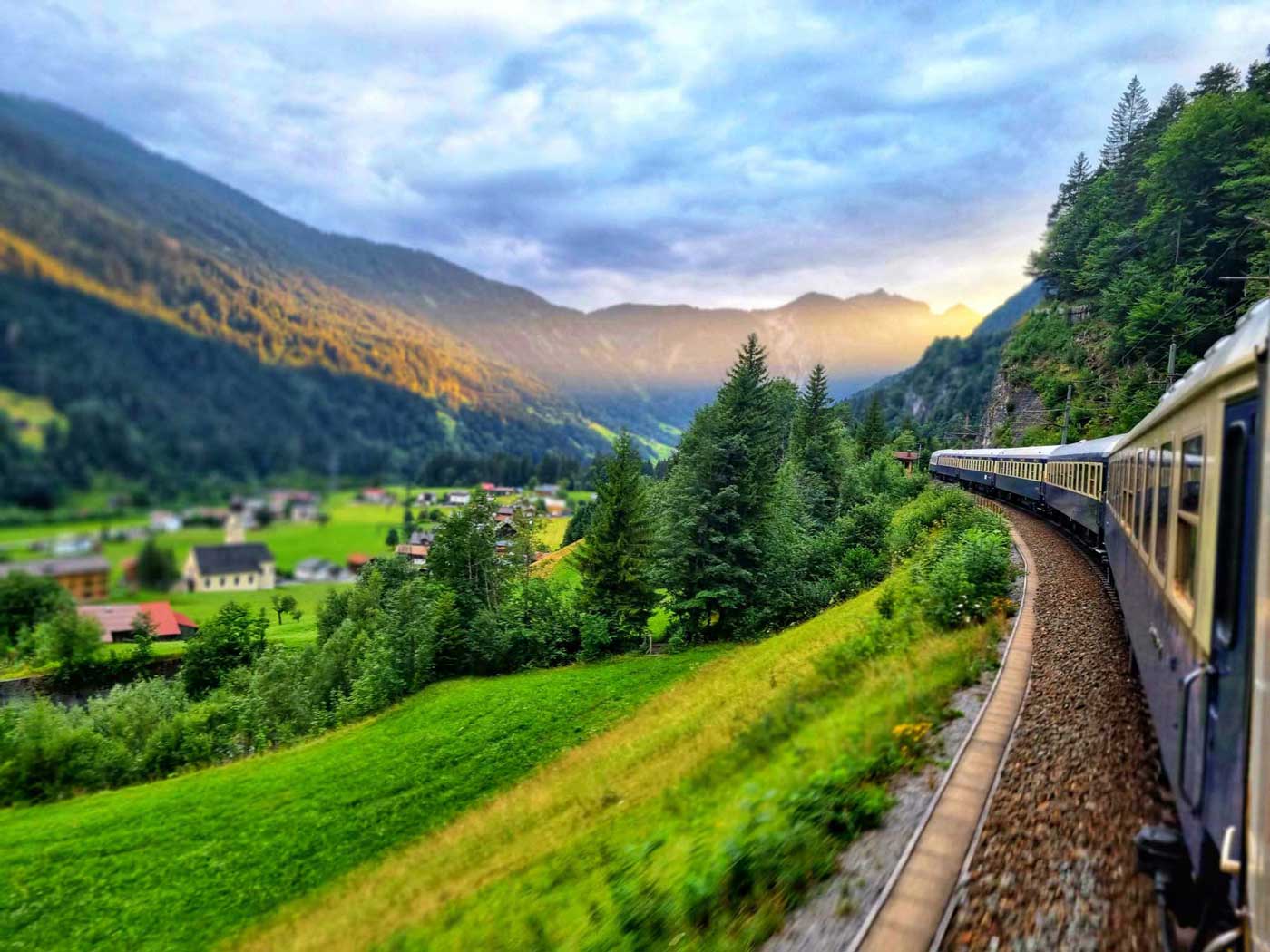 Golden Eagle Luxury Trains Travel Agents