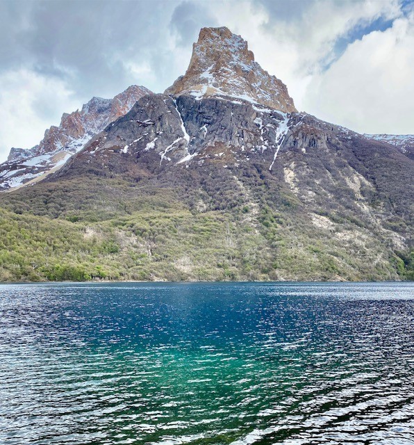 Turquoise alpine waters of Laguna de los Tres at the foot of Mount Fitz Roy