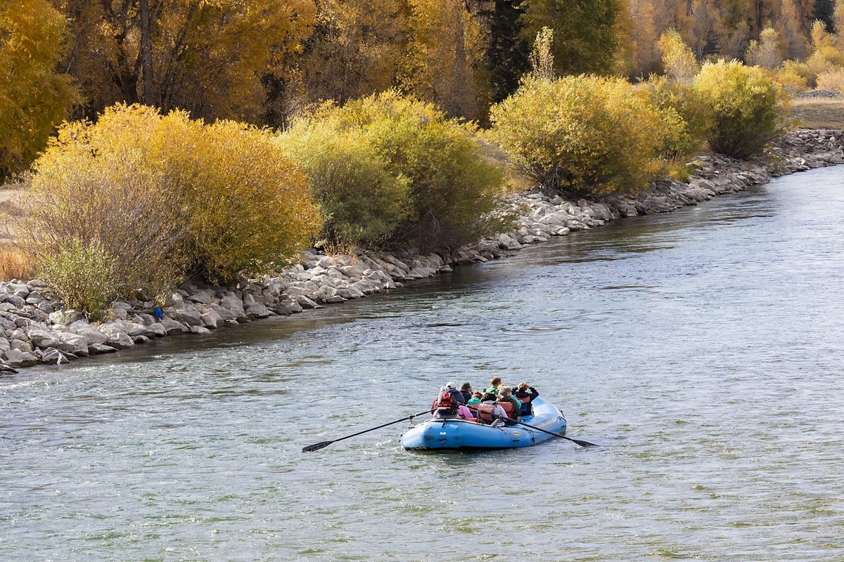Scenic float rafting down the Snake River in Jackson Hole