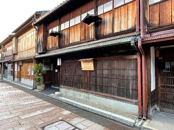Higashi Chaya preserved geisha district wooden teahouses in Kanazawa