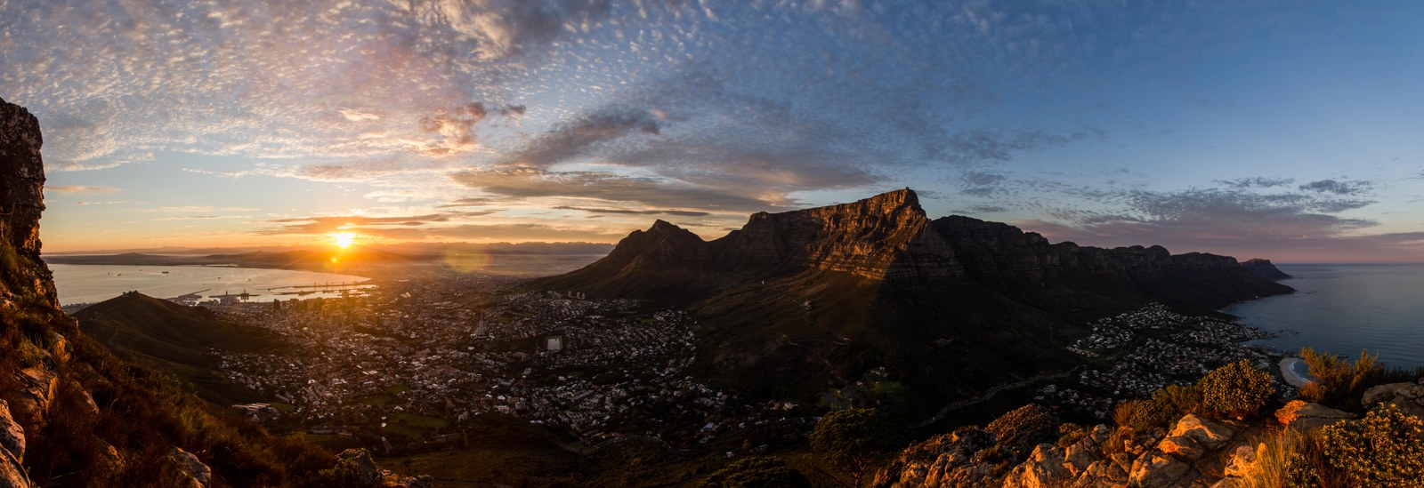 Sunrise view over Cape Town from Lion's Head