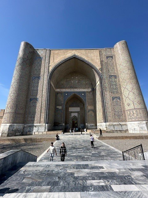 Bibi-Khanym Mosque turquoise cupolas and minaret