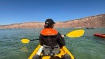 Kayaking in the pristine turquoise coves of Isla Espiritu Santo