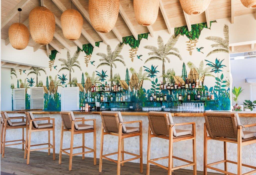 Hummingbird Bar and Lounge