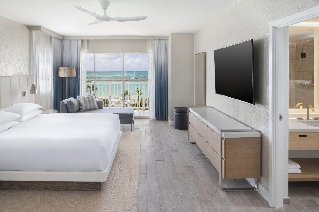 King Partial Oceanfront Guest Room with balcony at Hyatt Regency Aruba
