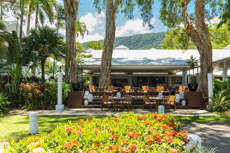 The Reef House Restaurant Oceanfront Dining Under Melaleuca Trees