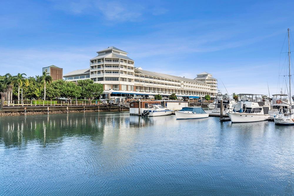 Shangri-La The Marina, Cairns luxury hotel Australia