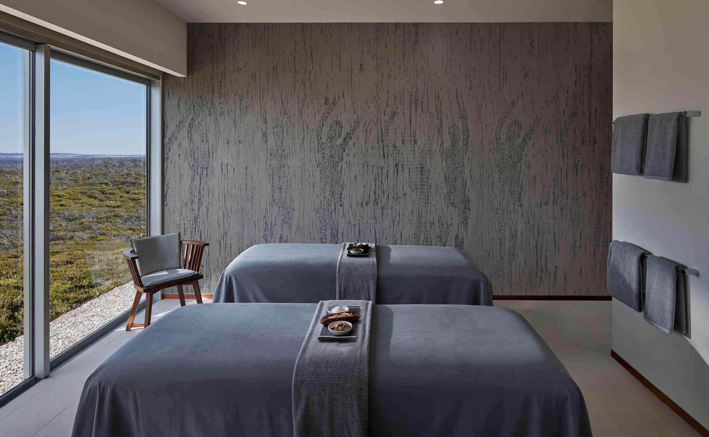 Southern Spa dual treatment suite and botanical wellness