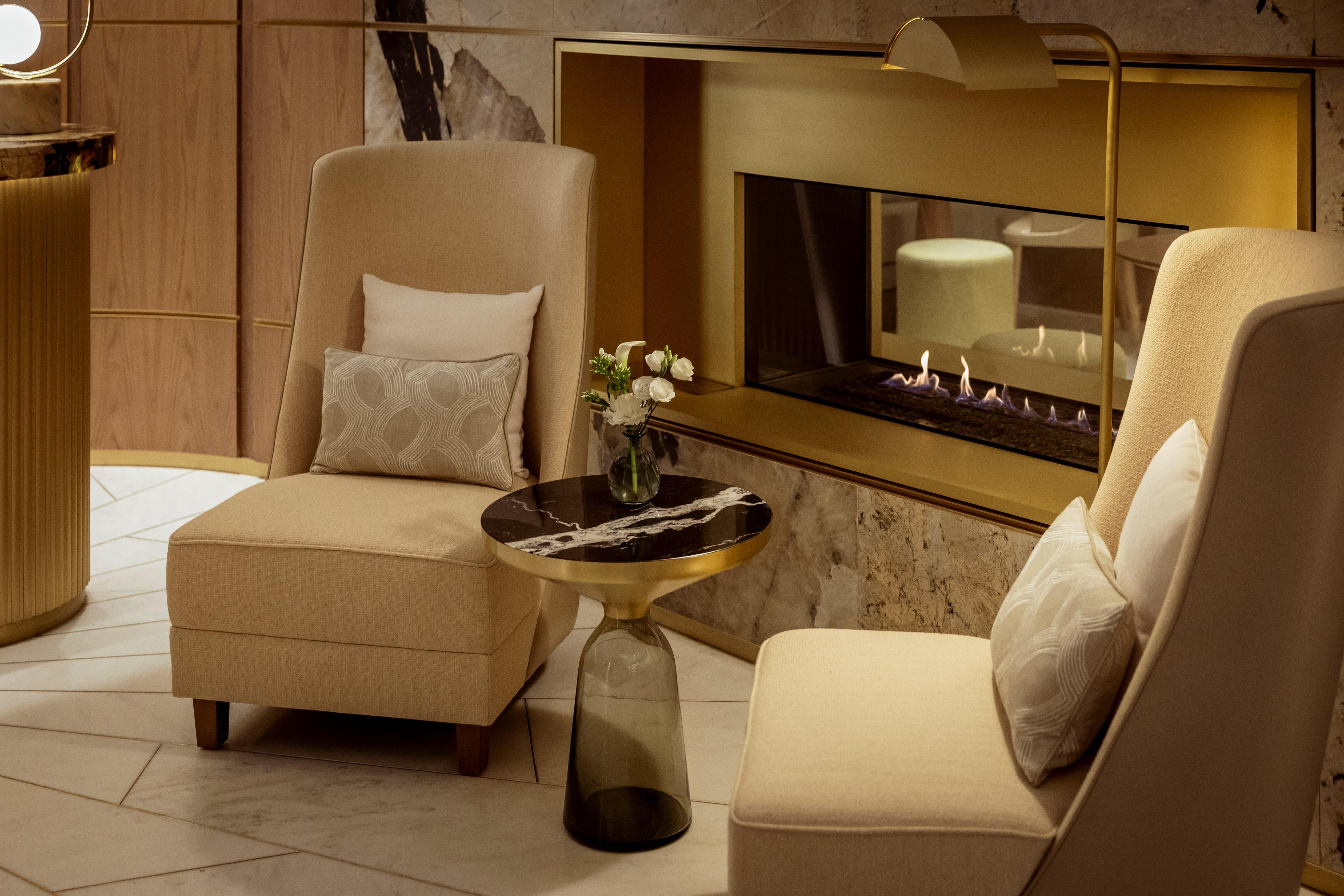Corinthia Spa by Sisley Paris Indoor Pools
