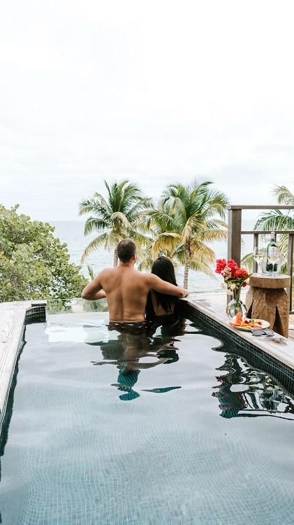 Beachfront plunge pool villa deck