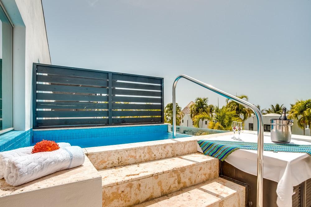 Penthouse private rooftop plunge pool on third-floor balcony