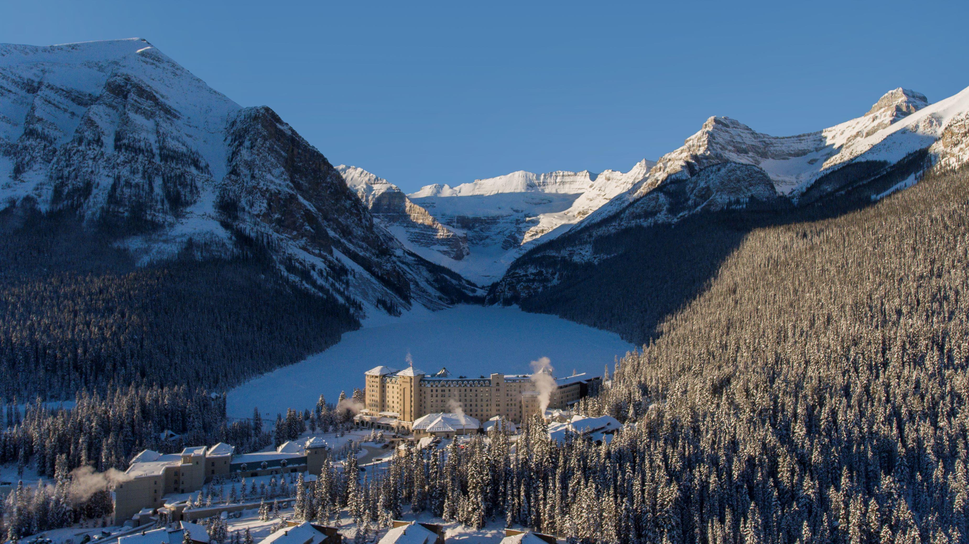 Fairmont Chateau Lake Louise Resort Grounds