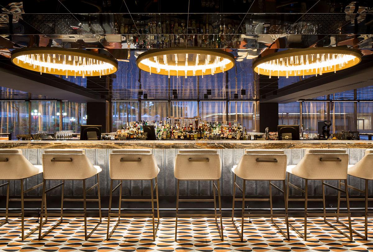 Bar Lounge - Nacarat