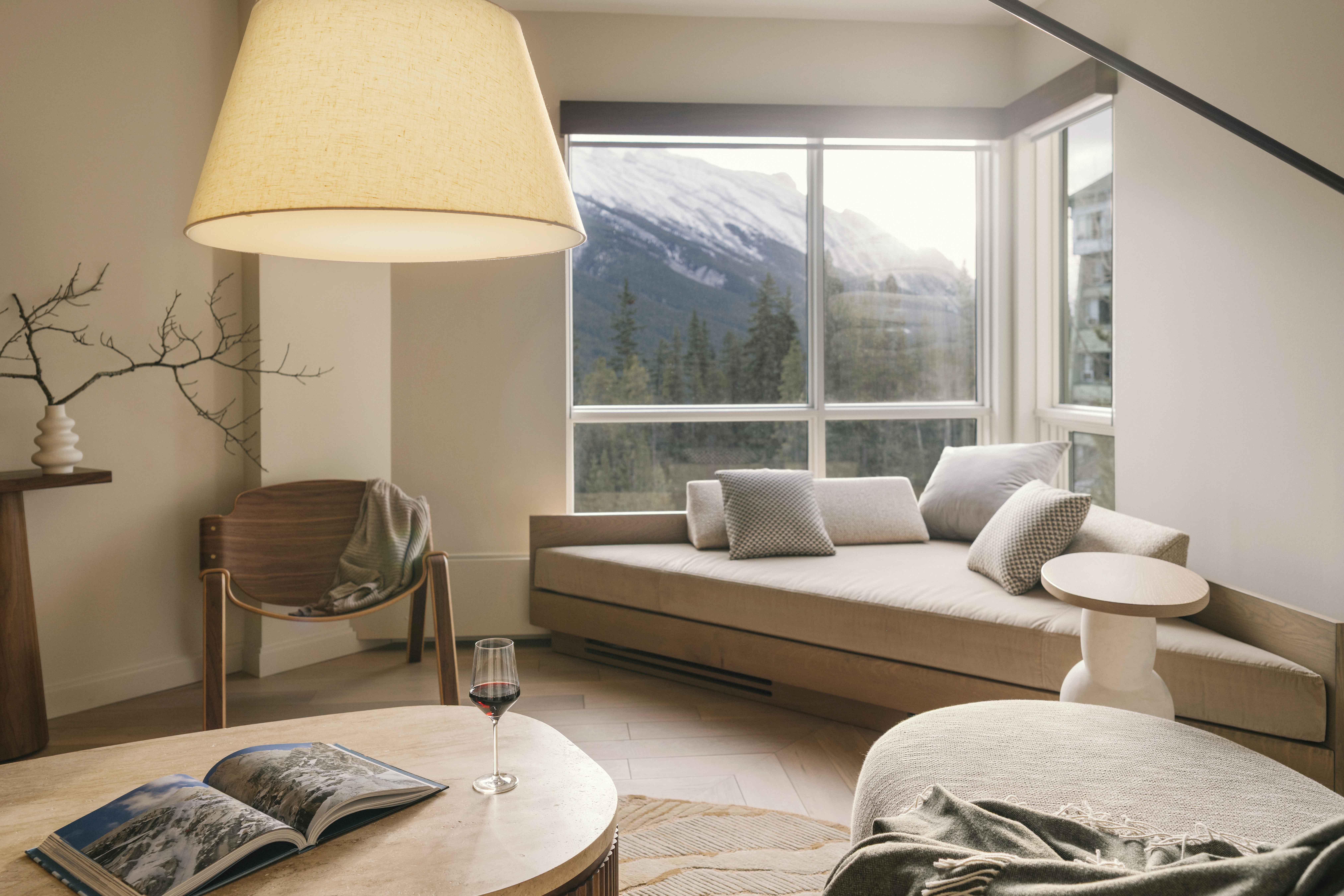 Rimrock Banff, Emblems Collection Suite