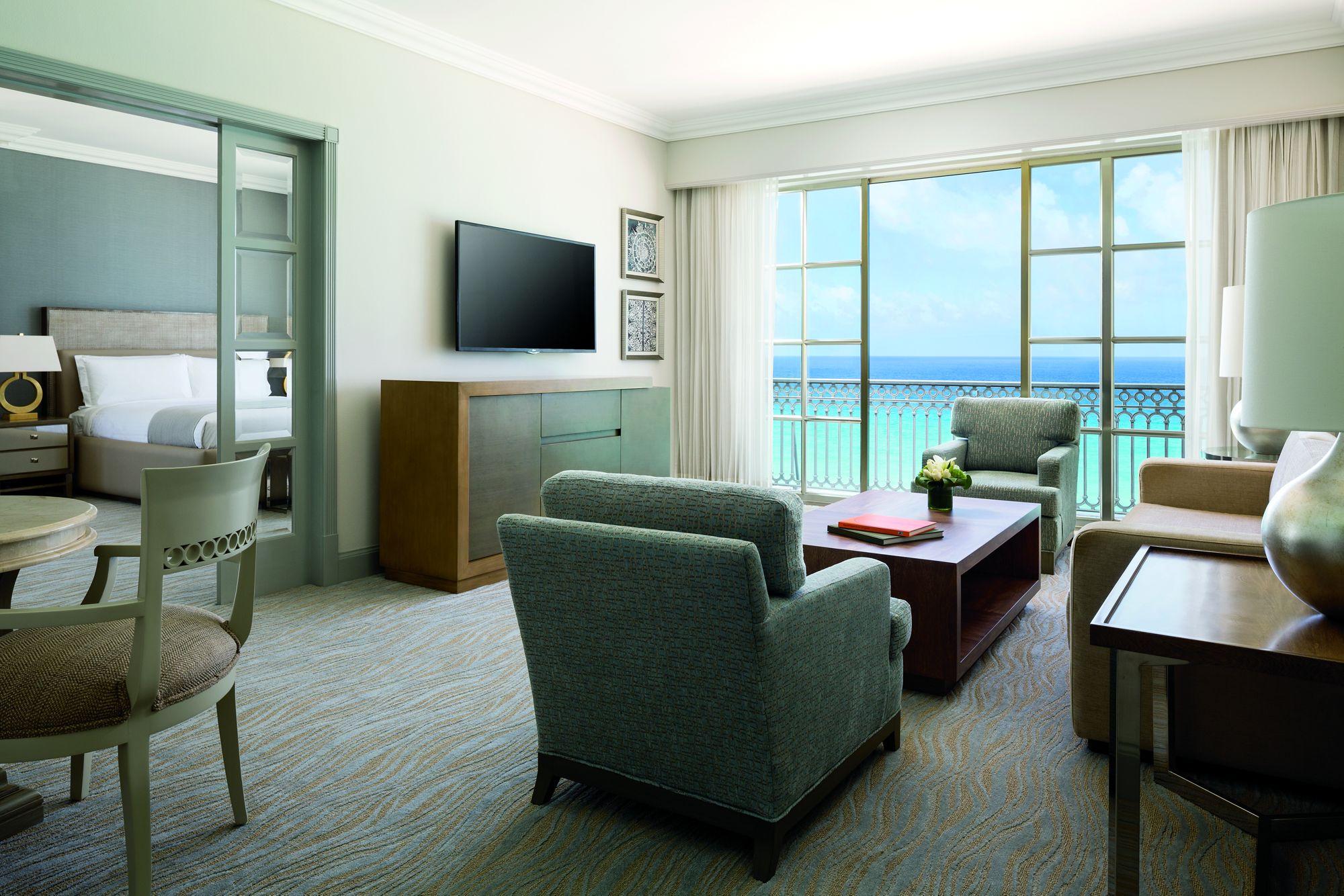 Ocean Front Suite Residential Living Room