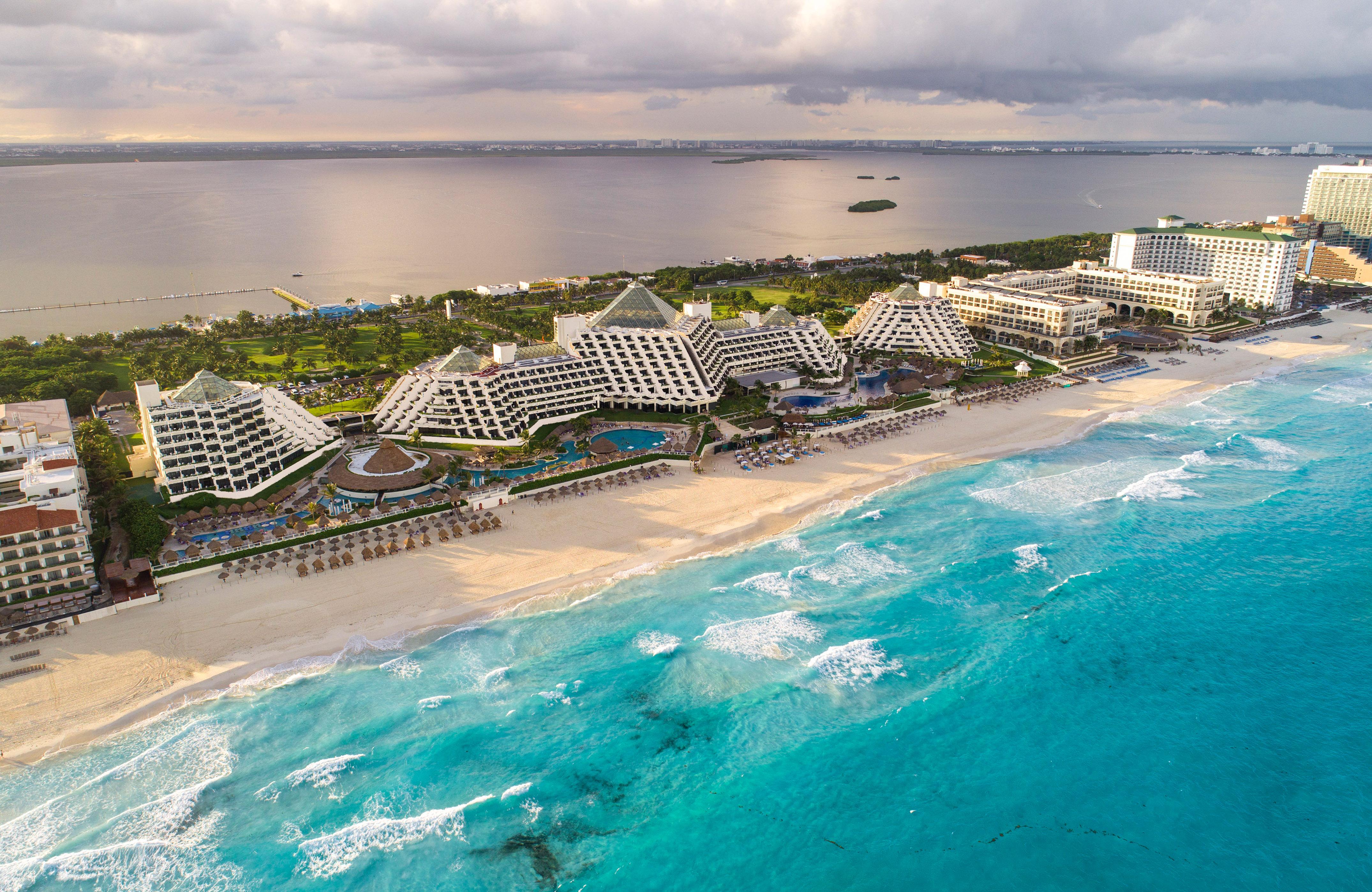 Paradisus Cancun Iconic Pyramid Architecture