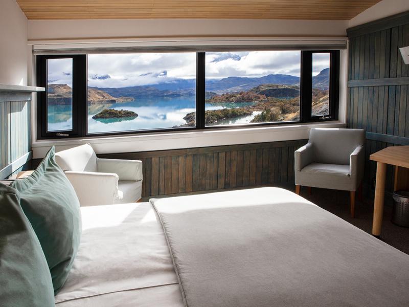 Cordillera Paine room with native lenga wood