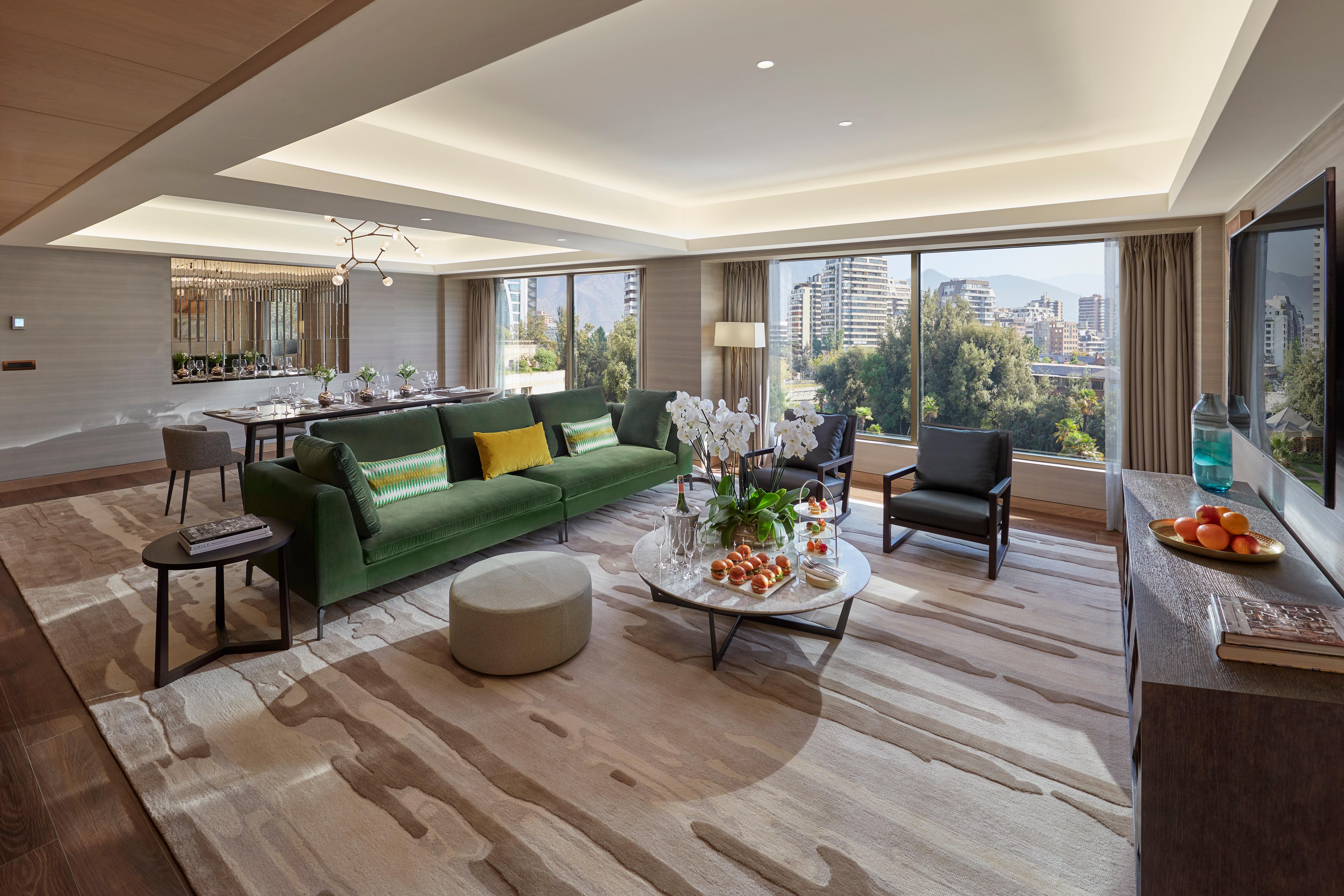 Diplomatic Suite living salon